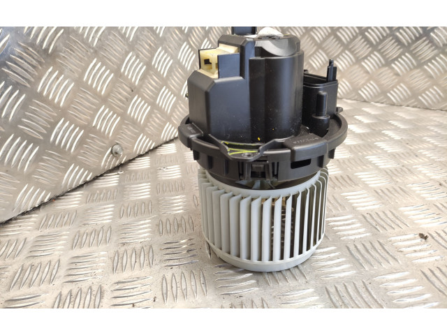 Вентилятор печки    DT116243   Renault Clio V