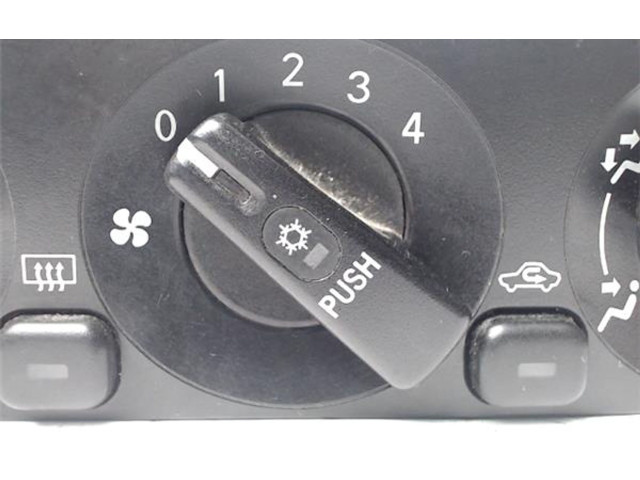 Блок управления климат-контролем Mitsubishi Space Wagon