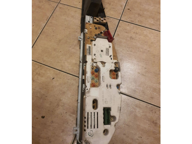 Přístrojová deska Audi 100 S4 C4 1994 88311183