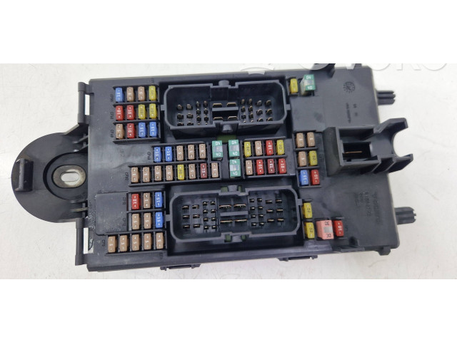 Блок предохранителей 32209198   Volvo XC90    