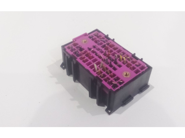 Pojistková skříňka Řídící jednotka BSM sinreferencia Volkswagen Transporter - Caravelle T5 2007