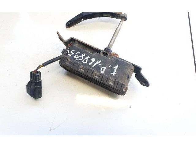 Моторчик стеклоочистителя     Volvo S80