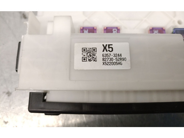 Pojistková skříňka Řídící jednotka BSM 8273052R90 Toyota Yaris 2024