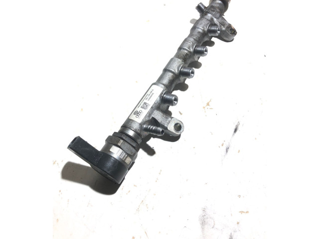 Топливная рампа 03L130089Q, 2J00000705   Audi A5 Sportback 8TA   для двигателя CGLC
