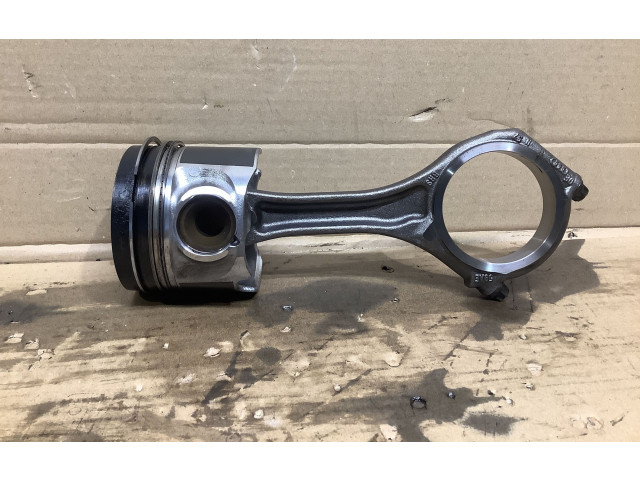 Píst 065df Audi Q5 SQ5 cdu