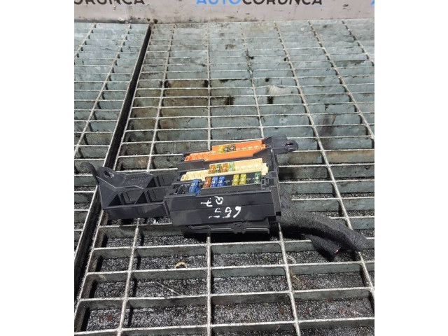   Pojistková skříňka    Audi Q7 4L 2007