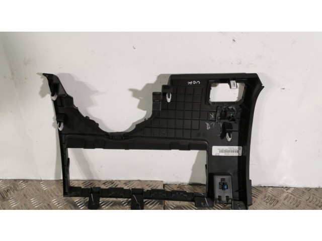 Другая деталь салона