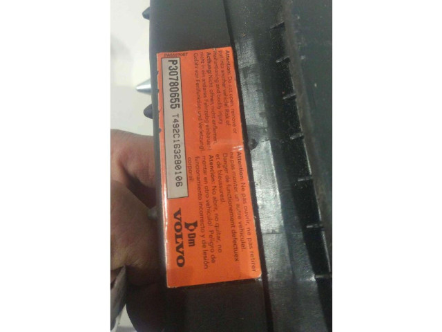 Подушка безопасности водителя    Volvo S80