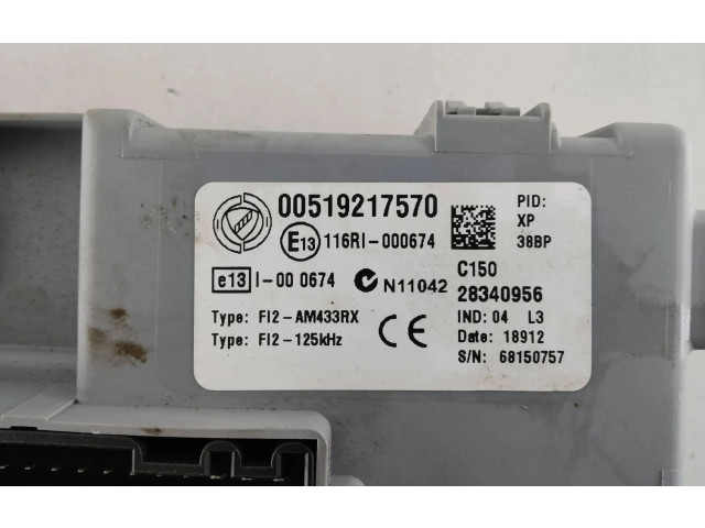 Блок предохранителей 00519217570, 28340956 Opel Combo D