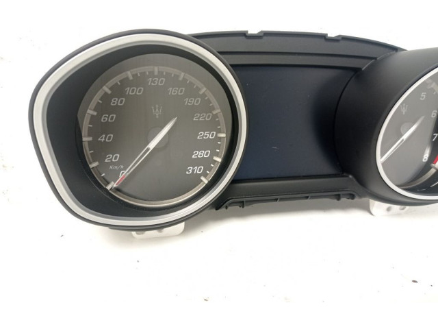 Спидометр (приборный щиток) 670105578, 503018860312 Maserati Levante