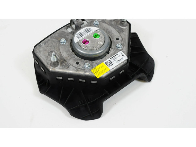 Подушка безопасности водителя P31332812   Volvo XC90