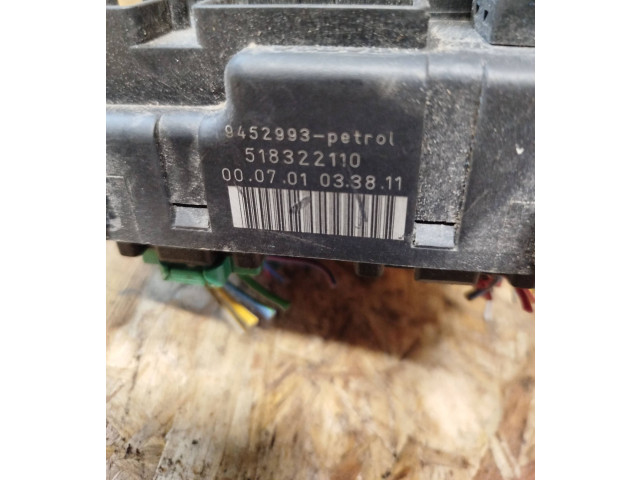 Блок предохранителей 9452993, 518322110 Volvo S80