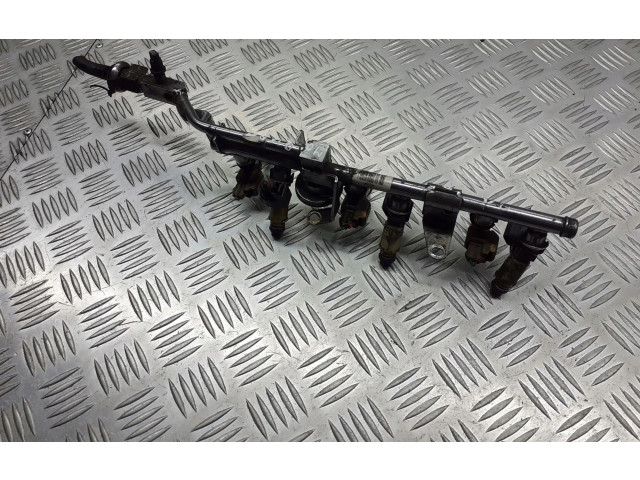 Топливная рампа 2K4E-AC Jaguar X-Type 2.1