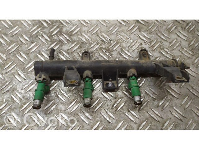 Топливная рампа 9655833580, 01F02323992 Citroen C2 1.4