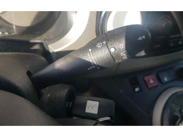 Ручка стеклоочистителей 98062227XT Citroen Berlingo