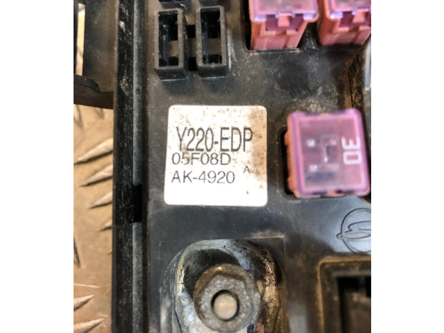 Блок предохранителей Y220EDP, 05F08D SsangYong Rexton