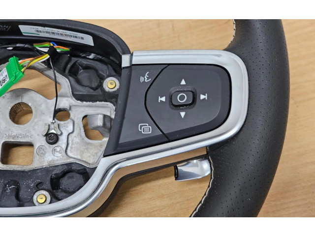 Руль Volvo XC40 - года P31455412