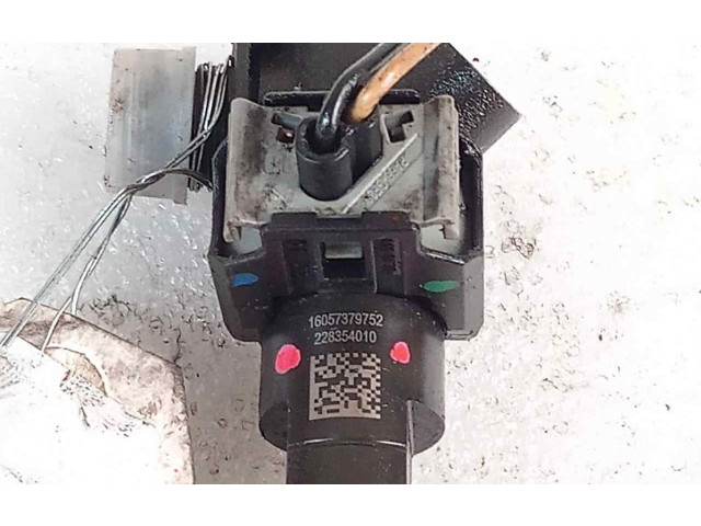 Vstřikovač 228354010 Infiniti Q30