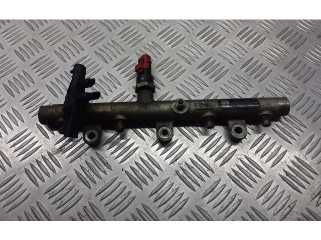 Топливная рампа 0445214019   Peugeot Expert  