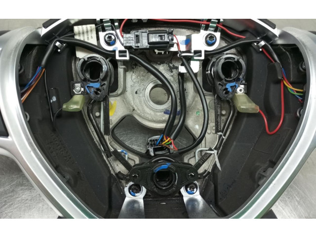 Руль Dacia Duster II  2017 - 2024 года 484005258R, COMCOMANDOSVOLANTE      