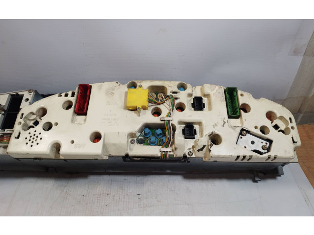 Панель приборов 88311219   Audi A6 S6 C4 4A       