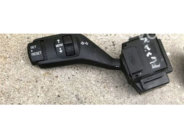 Ручка стеклоочистителей 17D940-3   Ford Fusion