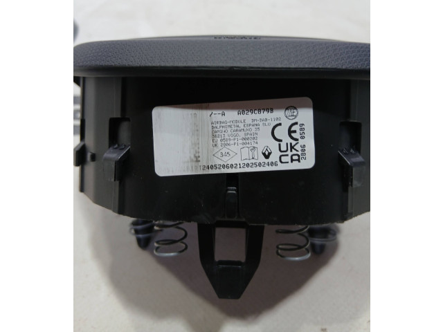 Подушка безопасности водителя 985102181R   Renault Trafic III (X82)