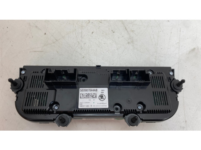Блок управления климат-контролем 5E0907044AB Skoda Octavia Mk3 (5E)