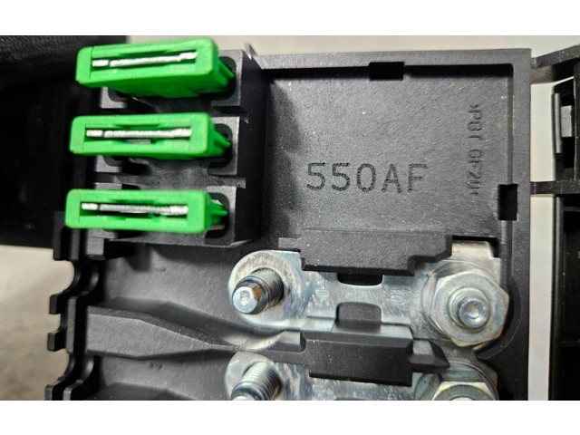 Блок предохранителей 1J0937550AF Skoda Octavia Mk1 (1U)