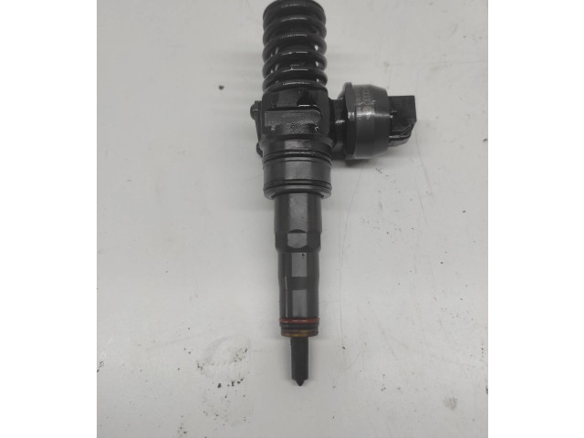 Vstřikovač 038130073BN   Volkswagen Caddy    Bls 