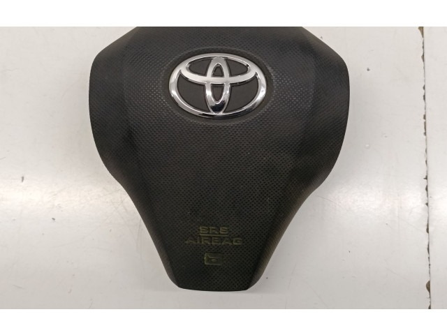 Подушка безопасности водителя 451300D160   Toyota Yaris