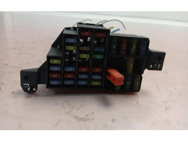Блок предохранителей 7703297597, 7703297597   Renault Clio II    