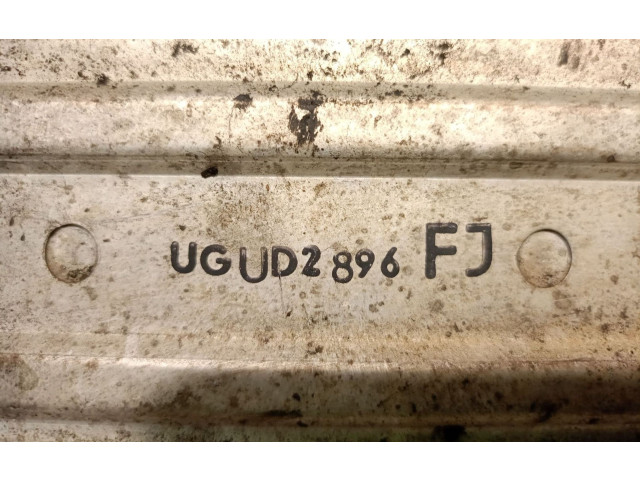 Интеркулер 2371005321 SsangYong Musso