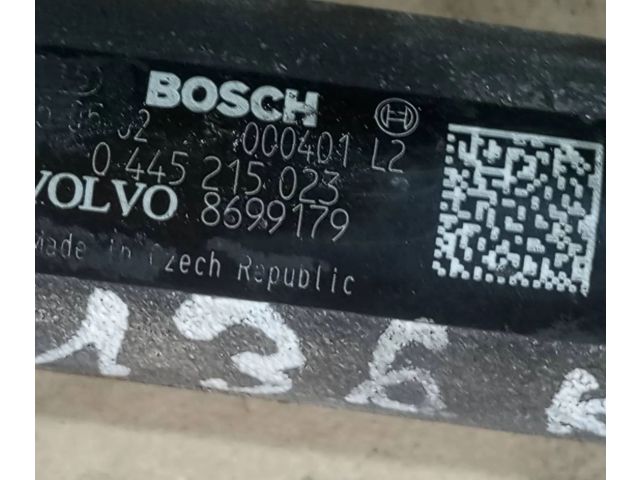 Топливная рампа 8699179, 0445215023   Volvo V70  