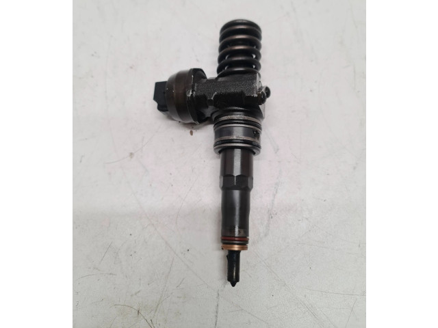 Vstřikovač 038130073BN   Volkswagen Caddy    BLS 