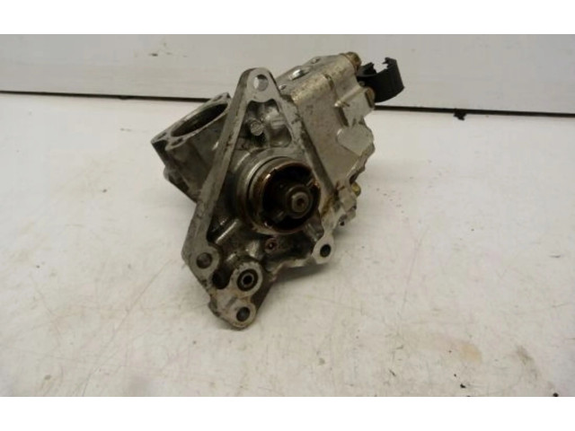 Топливная рампа MR420916 Mitsubishi Carisma