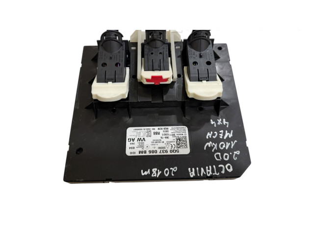 Блок комфорта 5Q0937086BM Skoda Octavia Mk3 (5E)