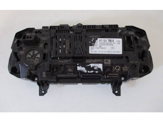 Панель приборов 6F0920790A Seat Tarraco