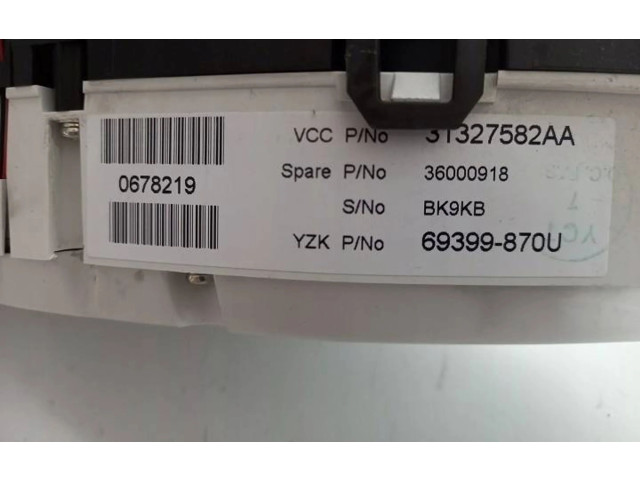 Панель приборов 36000918, 69399870U   Volvo V70       