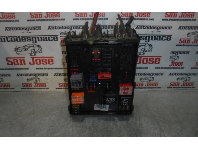 Блок предохранителей Audi A3 S3 8P