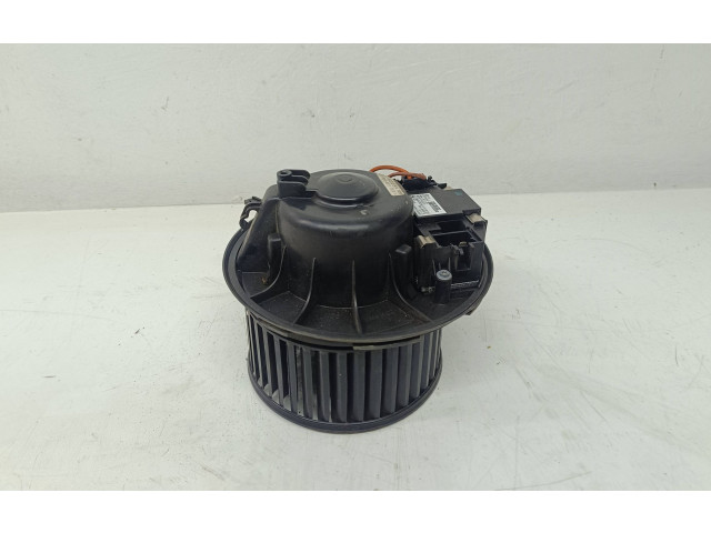 Вентилятор печки     3C1820015P, 3C0907521E    Audi A3 S3 8P 