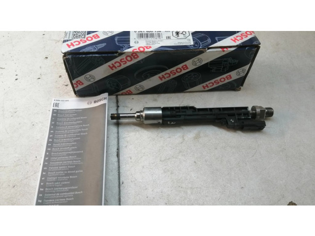 Vstřikovač 13647599876, 10213541 BMW M5 pro benzínový motor 4.4