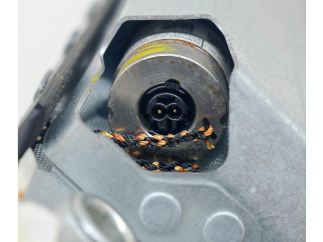 Подушка безопасности для колен 06700081620, 0589P10071 Maserati Ghibli