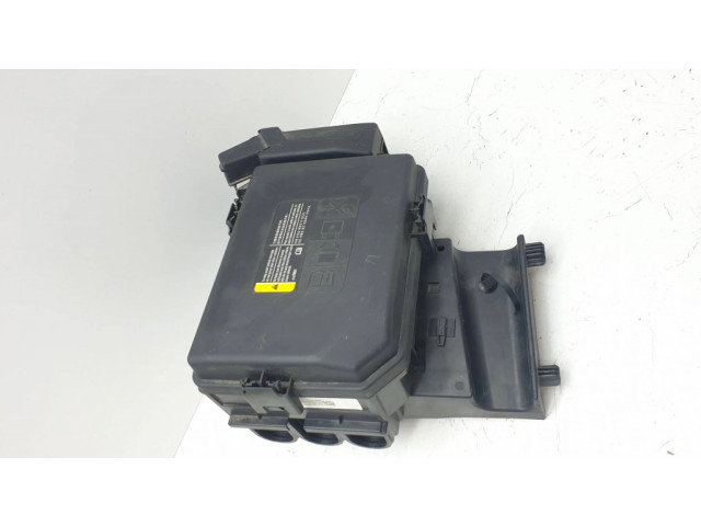 Блок предохранителей  812461952, 23301690   Chevrolet Volt II    