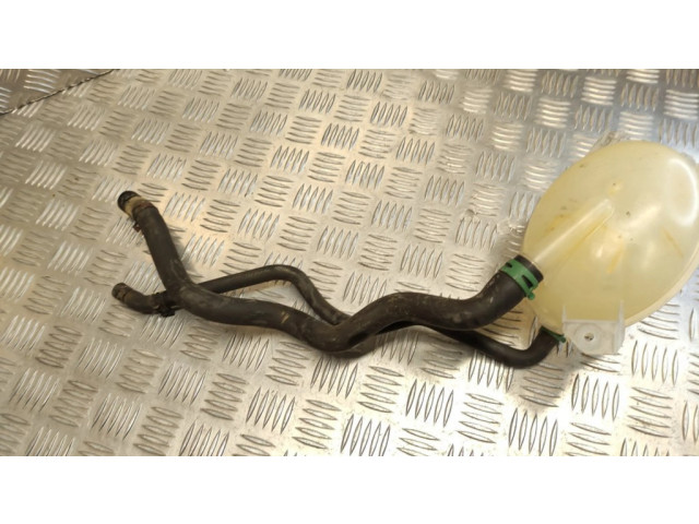 Расширительный бачок охлаждающей жидкости