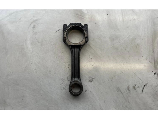 Шатун Volkswagen Golf IV