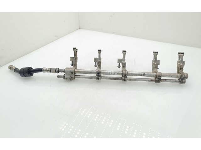 Vstřikovací lišta 070133317C Volkswagen Transporter - Caravelle T5 BNZ