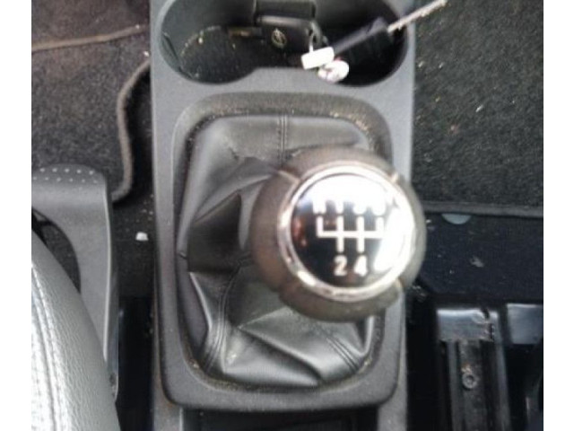 Моторчик дворников     Opel Meriva A