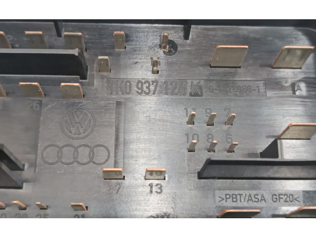Блок предохранителей 1K0937124K   Audi A3 S3 8P    