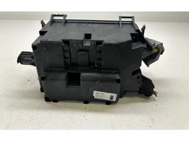 Блок предохранителей    Opel Meriva B    